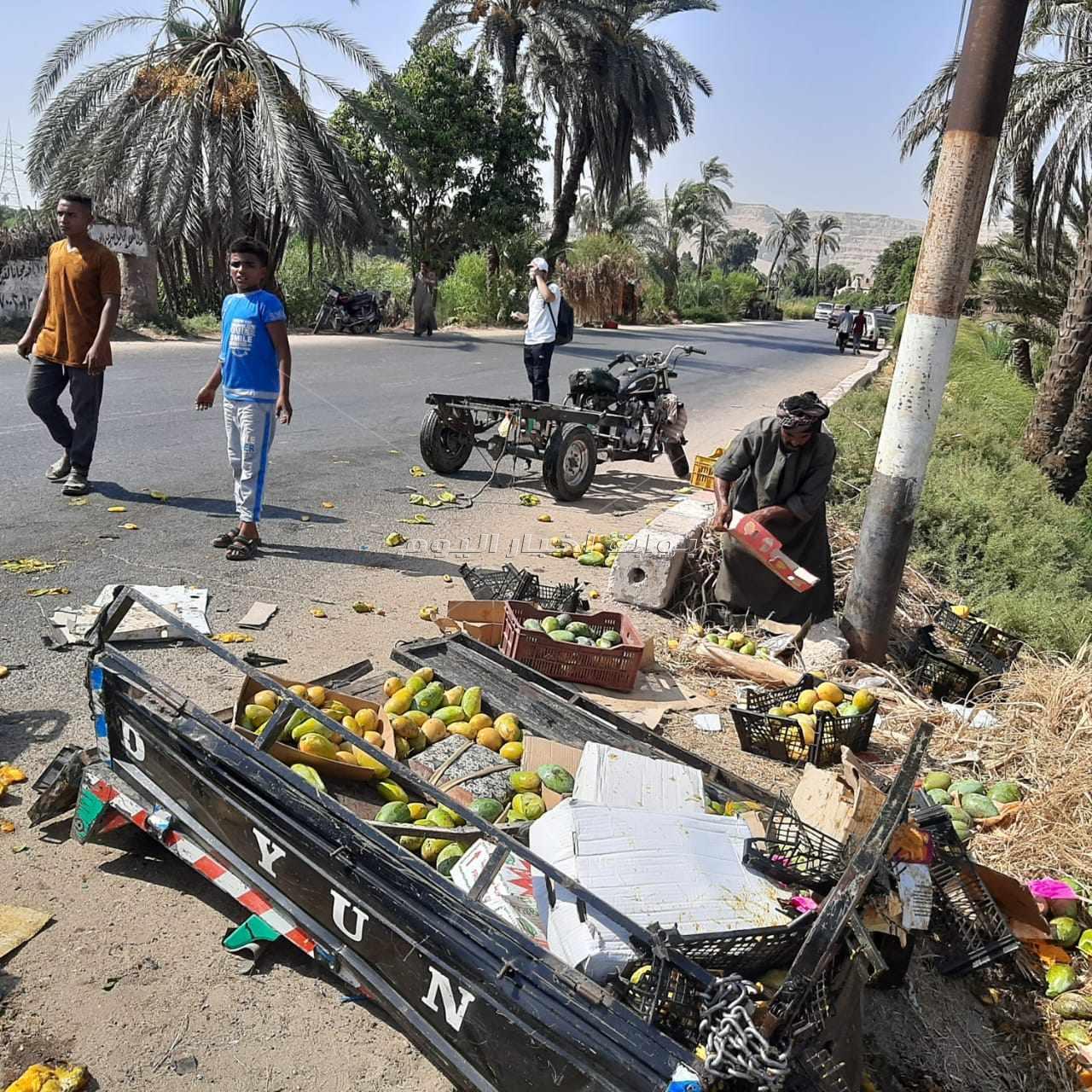 حادث علي طريق قنا