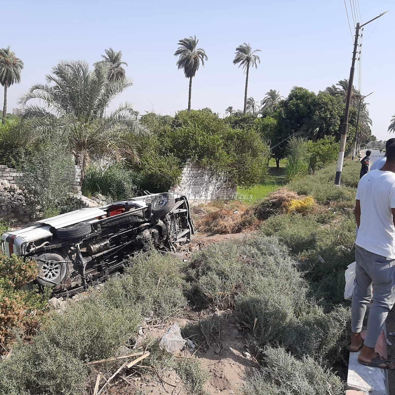 حادث علي طريق قنا