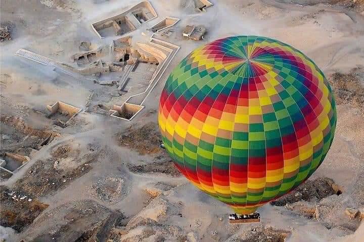 35 رحلة بالون طائر تغرد فى سماء الاقصر اليوم وعلى متنها 845 سائح