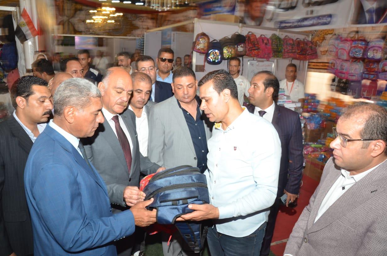 إفتتاح معرض الغرفة التجارية بالبحيرة الثاني "أهلا مدارس" لمستلزمات المدارس بمدينة كفر الدوار