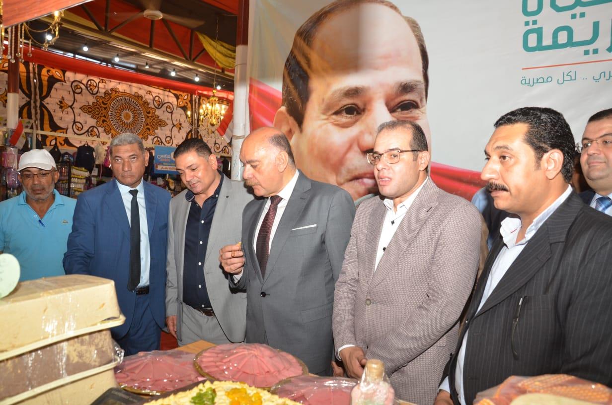 إفتتاح معرض الغرفة التجارية بالبحيرة الثاني "أهلا مدارس" لمستلزمات المدارس بمدينة كفر الدوار