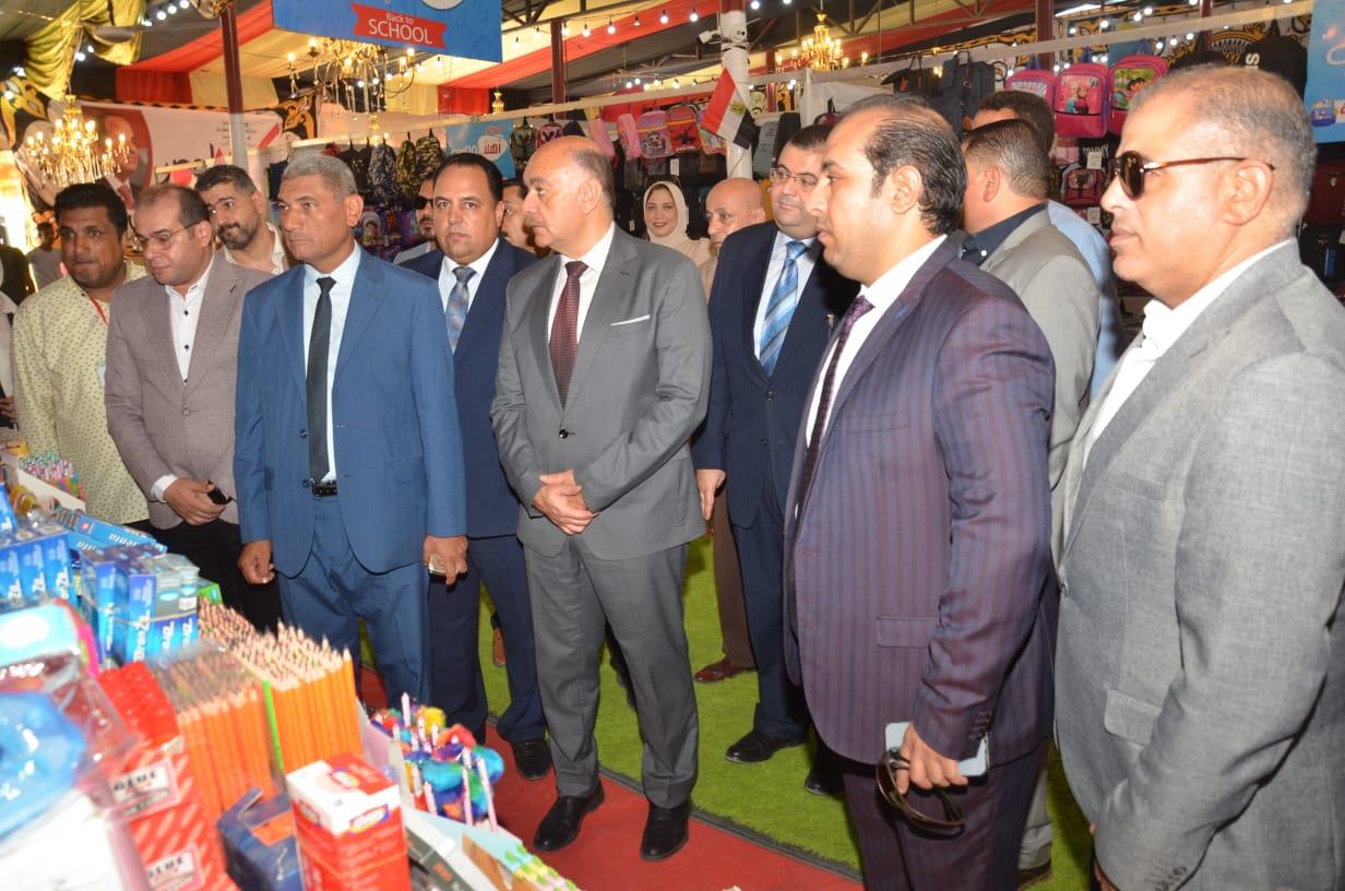 إفتتاح معرض الغرفة التجارية بالبحيرة الثاني "أهلا مدارس" لمستلزمات المدارس بمدينة كفر الدوار