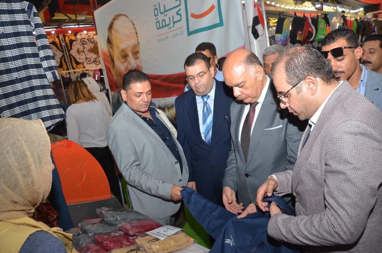 إفتتاح معرض الغرفة التجارية بالبحيرة الثاني "أهلا مدارس" لمستلزمات المدارس بمدينة كفر الدوار