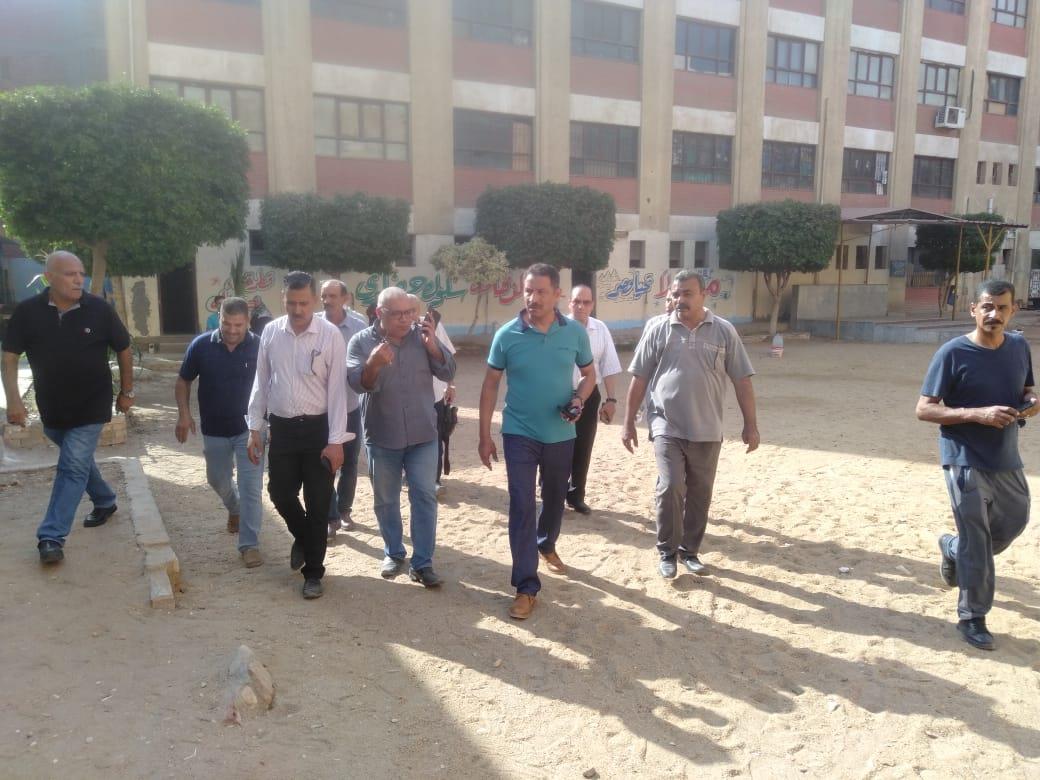 الاستعدادات لاستقبال العام الدراسي الجديد بمدارس تعليم الجيزة
