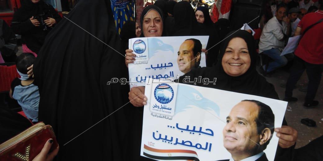 طوابير طويلة أمام مكاتب الشهر العقارى بالشرقية لرد الجميل للرئيس السيسي	