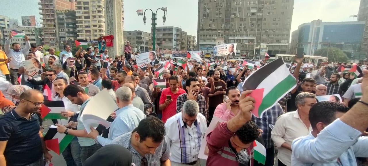 وقفة احتجاجية ضد العدوان الإسرائيلي علي غزة