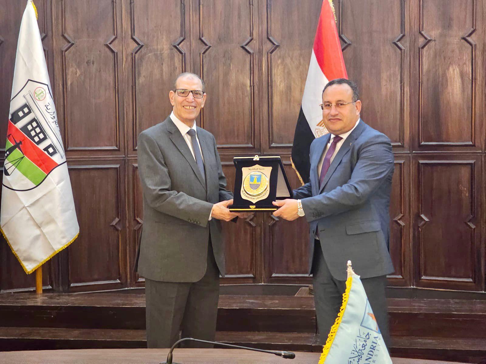 بروتوكول تعاون بين النيابة الإدارية ومكتبة الإسكندرية| صور