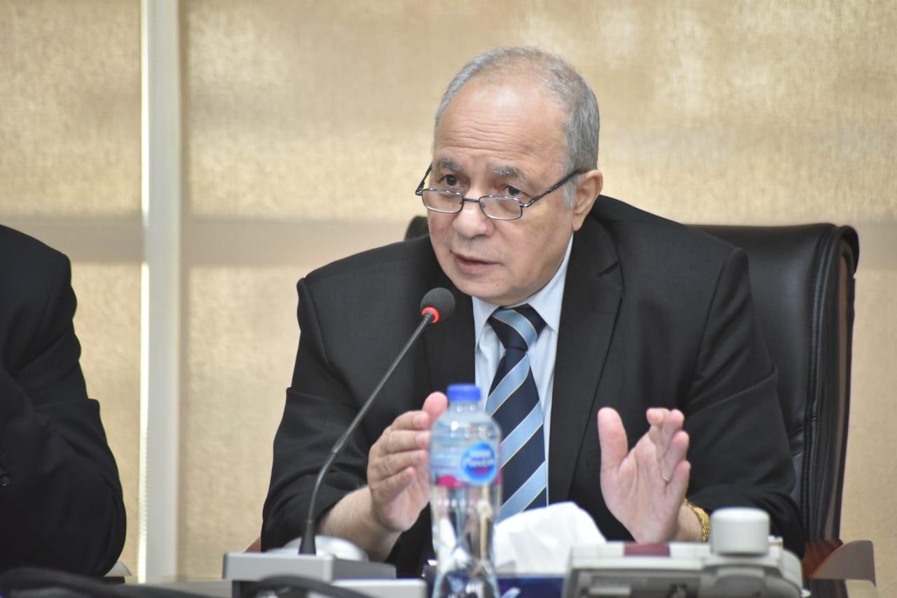 شحاته يزور  "مقاولي البناء والتشييد" ويدعوهم لطرح رؤيتهم لقانون العمل الجديد 