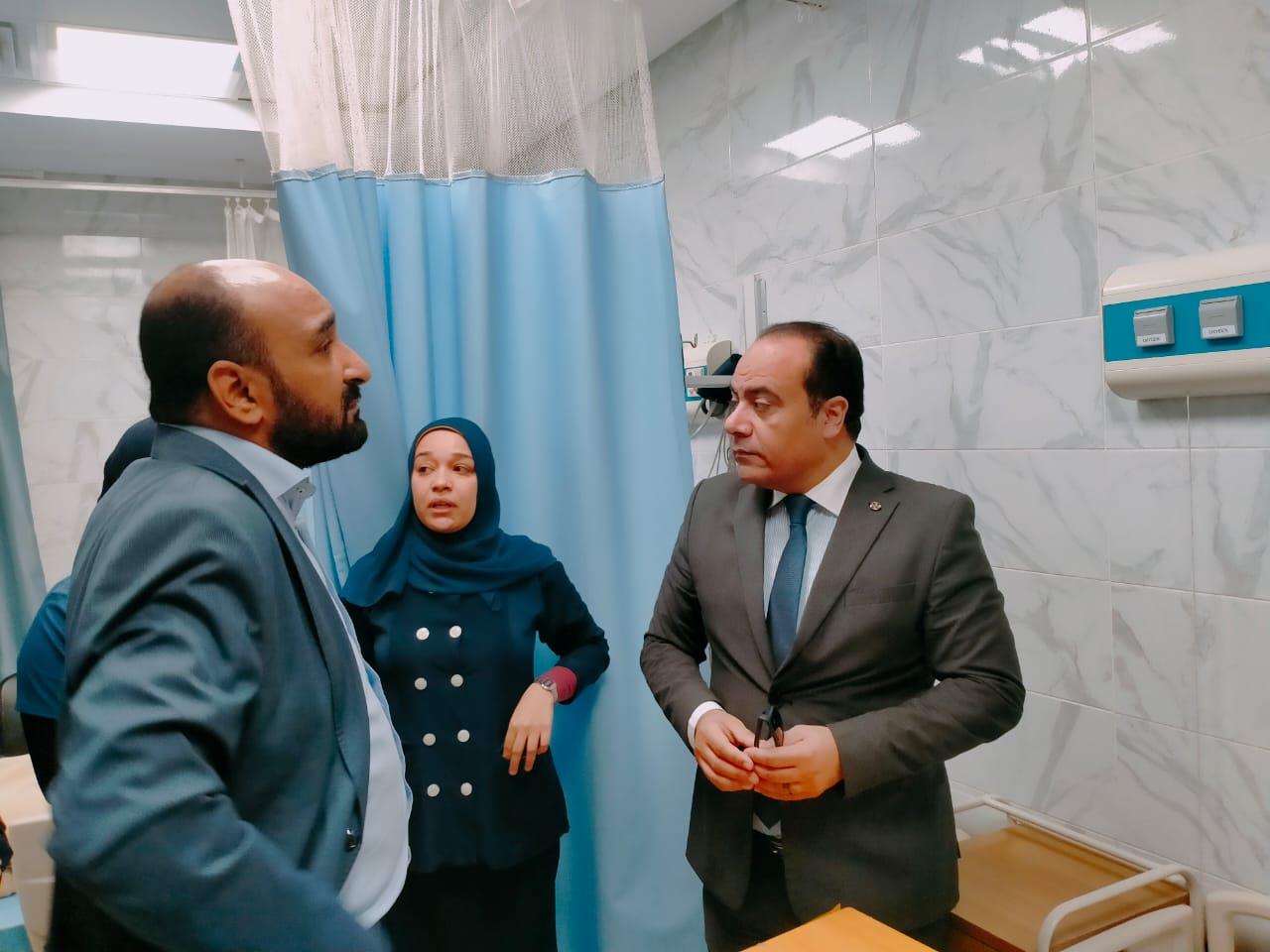 وكيل صحة سوهاج يوجه بتشغيل أجهزة غسيل كلوي ومناظير بمستشفى برديس