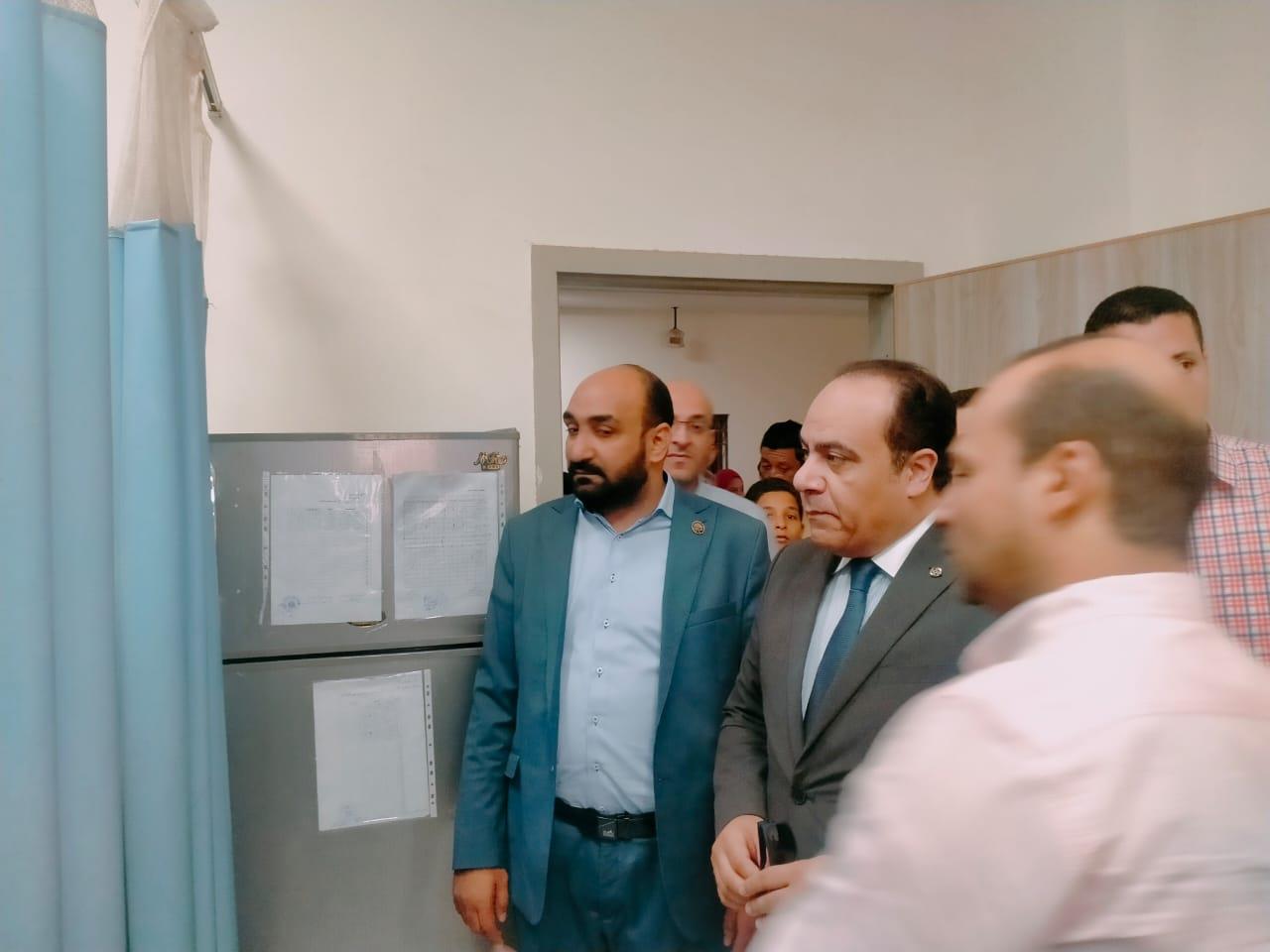 وكيل صحة سوهاج يوجه بتشغيل أجهزة غسيل كلوي ومناظير بمستشفى برديس