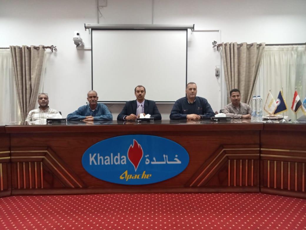  العمل تنظم مبادرة ثقافة السلامة والصحة المهنية..وتوعية العاملين بالمشاركة الانتخابية بمطروح