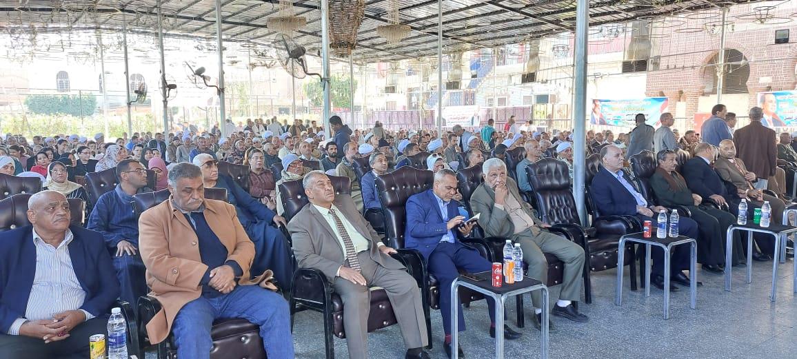 الزراعيين يؤيدون الرئيس السيسي في الانتخابات الرئاسية «كمل مشوارك كلنا معاك»