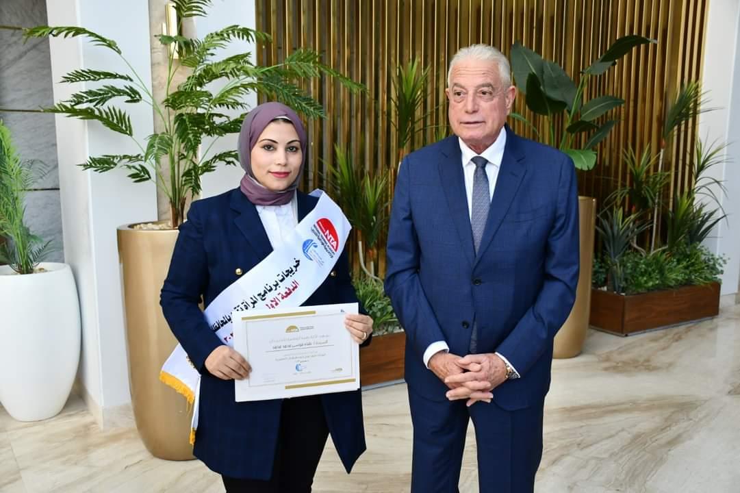 محافظ جنوب سيناء يلتقي بمجموعة من خريجات برنامج «المرأة تقود في المحافظات المصرية»