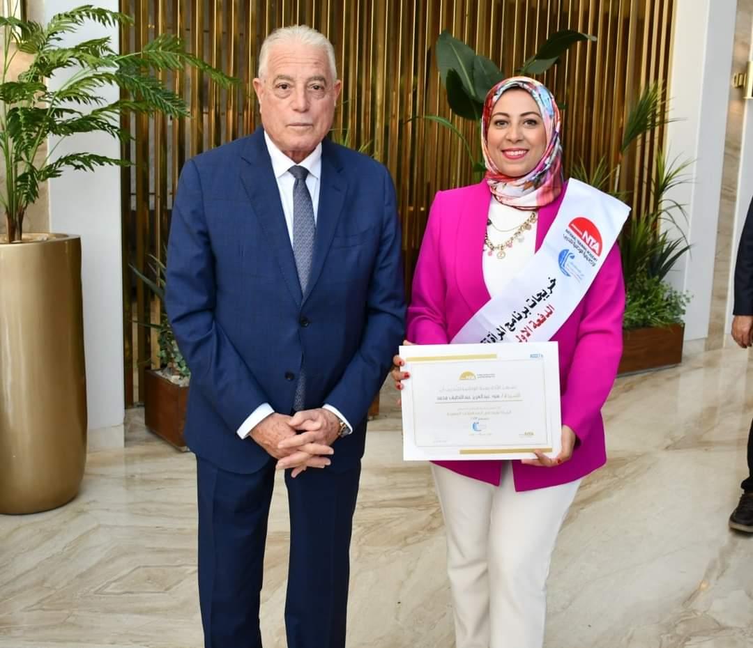 محافظ جنوب سيناء يلتقي بمجموعة من خريجات برنامج «المرأة تقود في المحافظات المصرية»