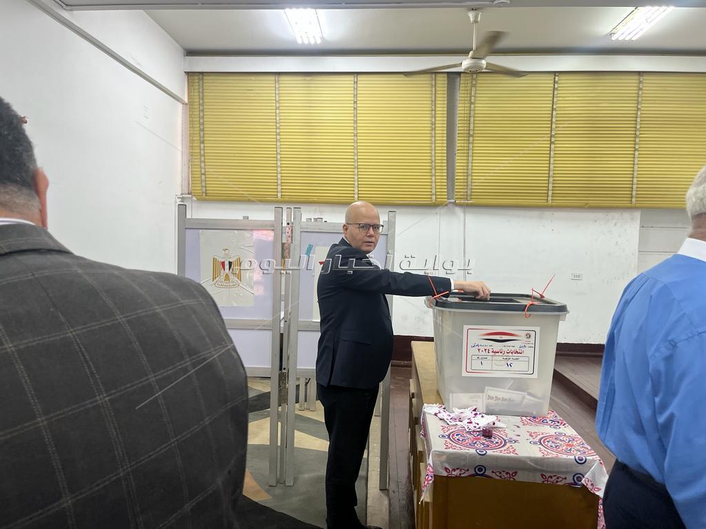 عضو مجلس أمناء الحوار الوطني يدلي بصوته في الانتخابات الرئاسية