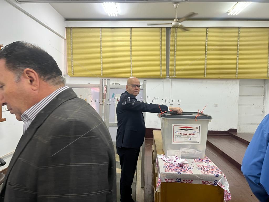 عضو مجلس أمناء الحوار الوطني يدلي بصوته في الانتخابات الرئاسية