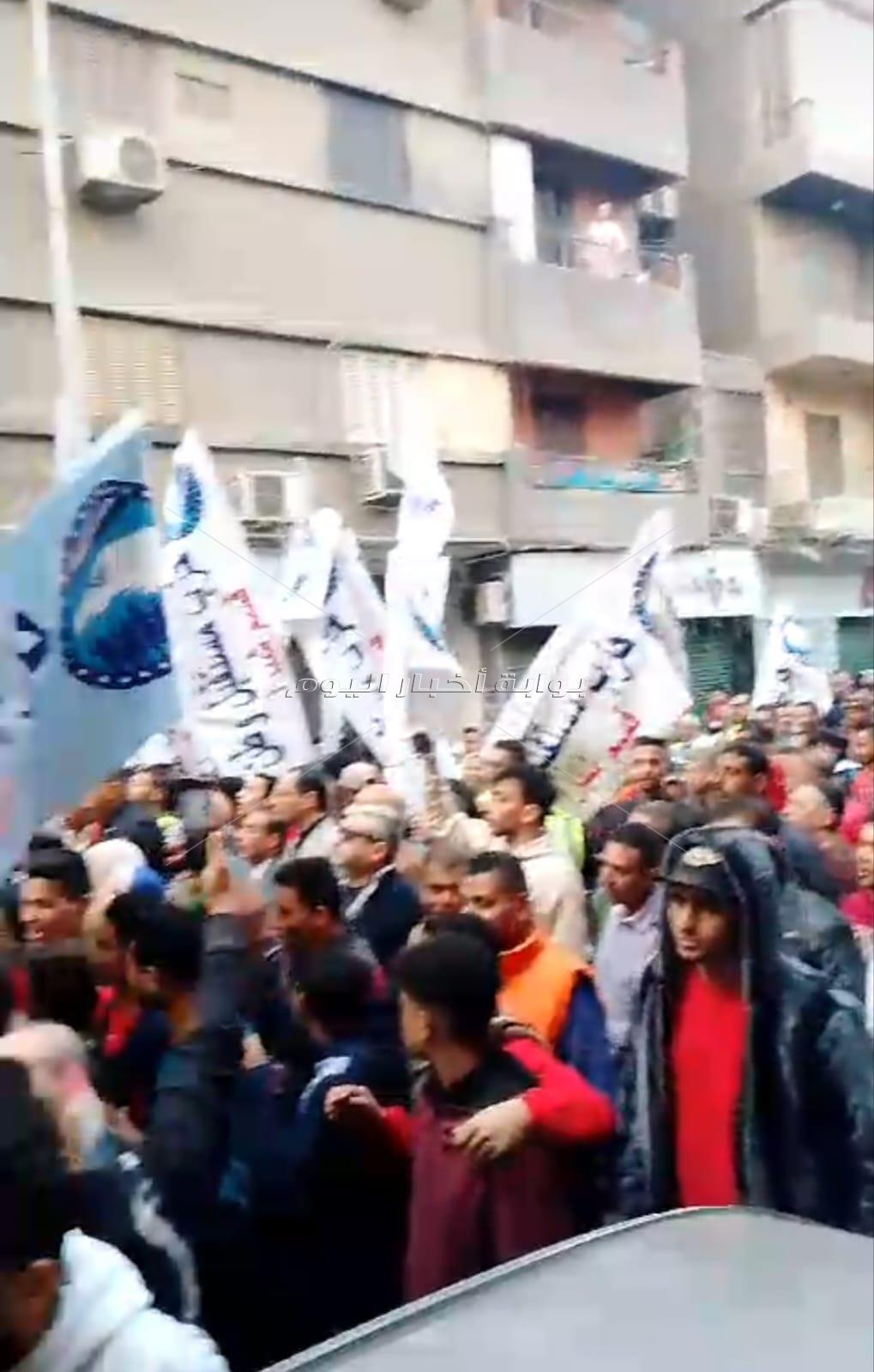 مسيرة كبيرة لتأييد الرئيس السيسي تجوب كل أرجاء شبرا مصر
