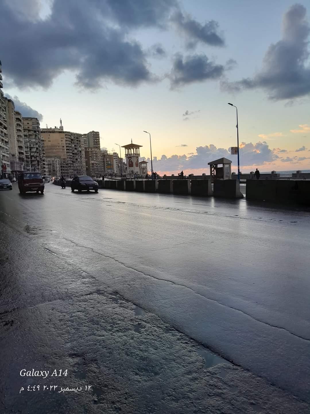 سحب و أمطار رعدية على مدينة نصر  و الفيوم و بنى سويف..صور 
