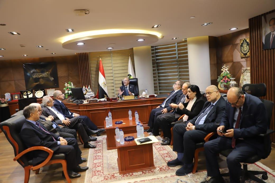 بروتوكول تعاون بين عمال مصر واتحاد الصناعات لإدارة الجامعة التكنولوجية 