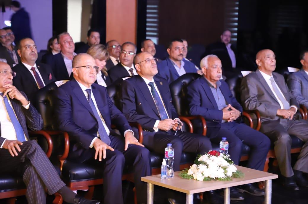 بروتوكول تعاون بين عمال مصر واتحاد الصناعات لإدارة الجامعة التكنولوجية 