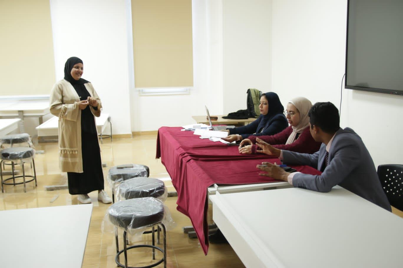 لجنة تحكيم الأعمال المشاركة بمهرجان إبداع تنتهي من أعمالها بجامعة طيبة التكنولوجية