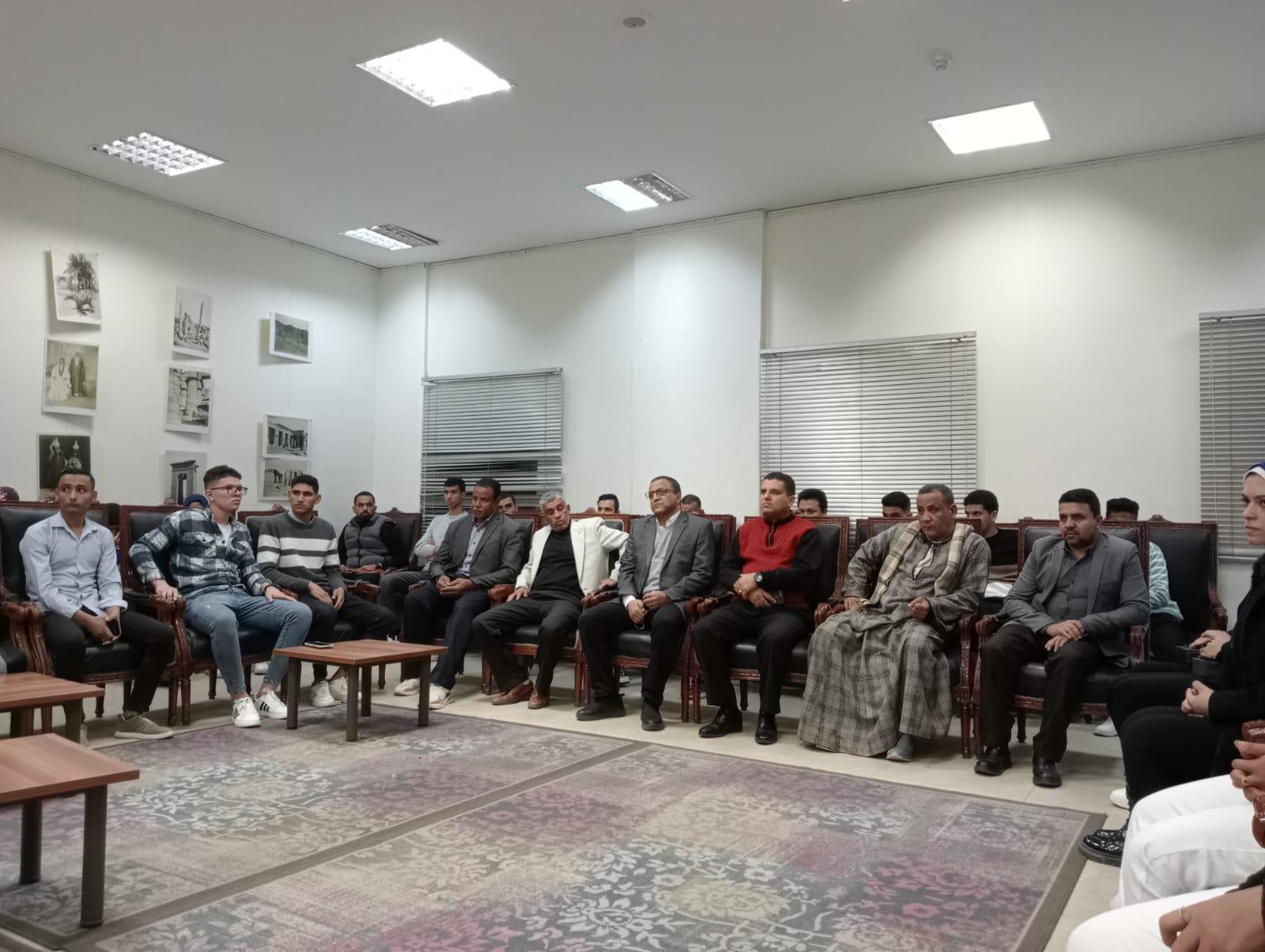 ندوة حول تعامد الشمس على الكرنك بمكتبة مصر العامة