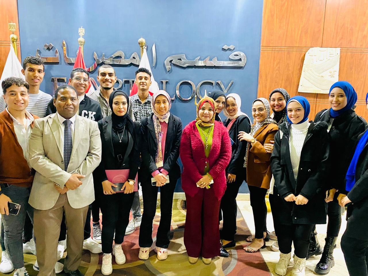 ندوة حول تعامد الشمس على الكرنك بمكتبة مصر العامة
