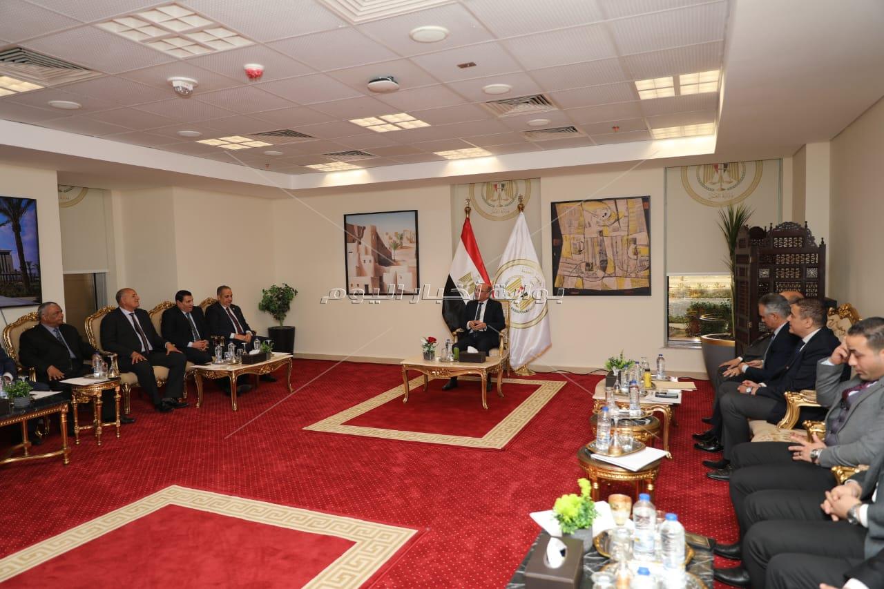 وزير العدل يلتقي مجلس إدارة نادي قضاة البحيرة‎