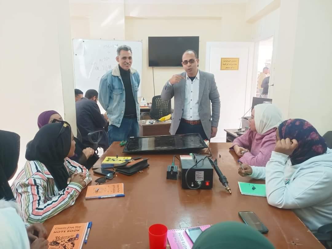  العمل: دورات تدريبية مجانية للشباب فى أسوان على المهن المستحدثة 