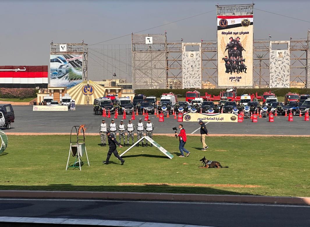عروض لطلبة كلية الشرطة الفروسية واستعراض المهارات