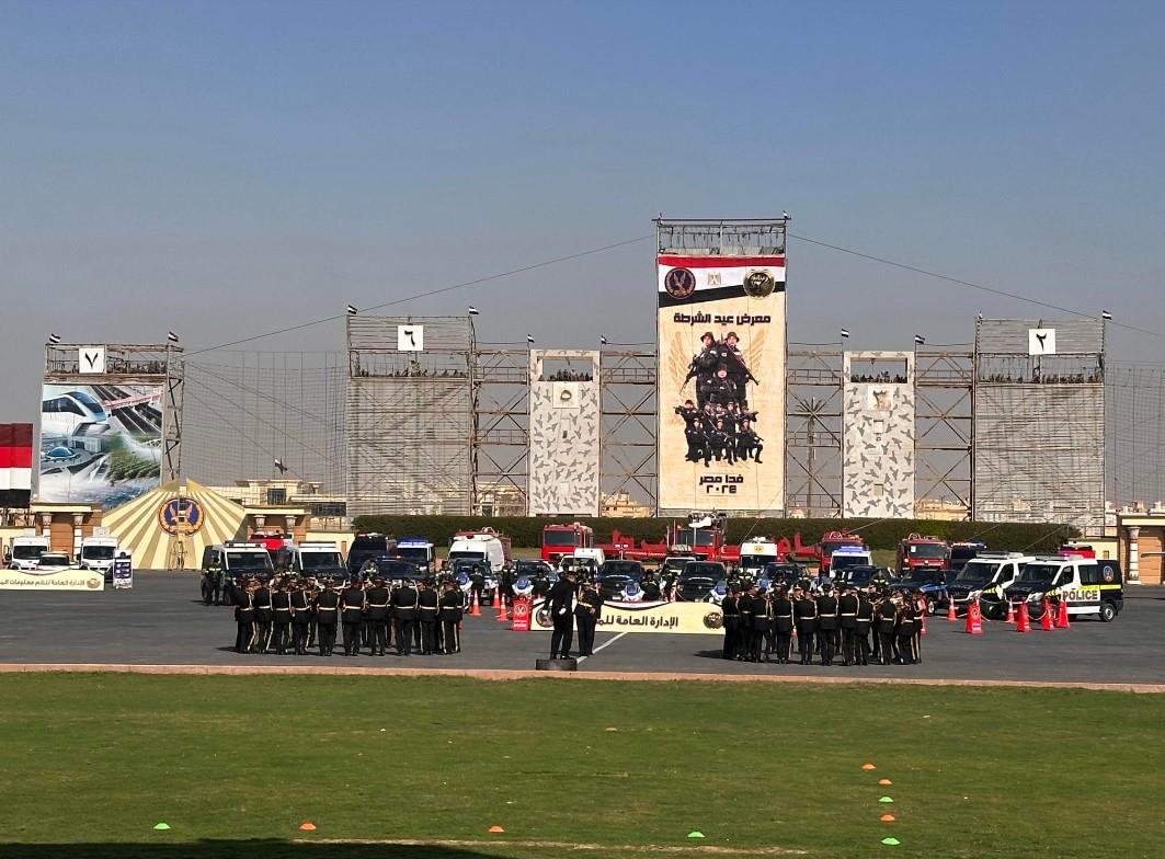 عروض لطلبة كلية الشرطة الفروسية واستعراض المهارات