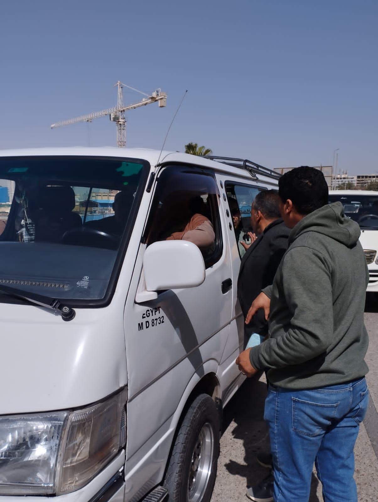 حملات مكثفة على مواقف السرفيس