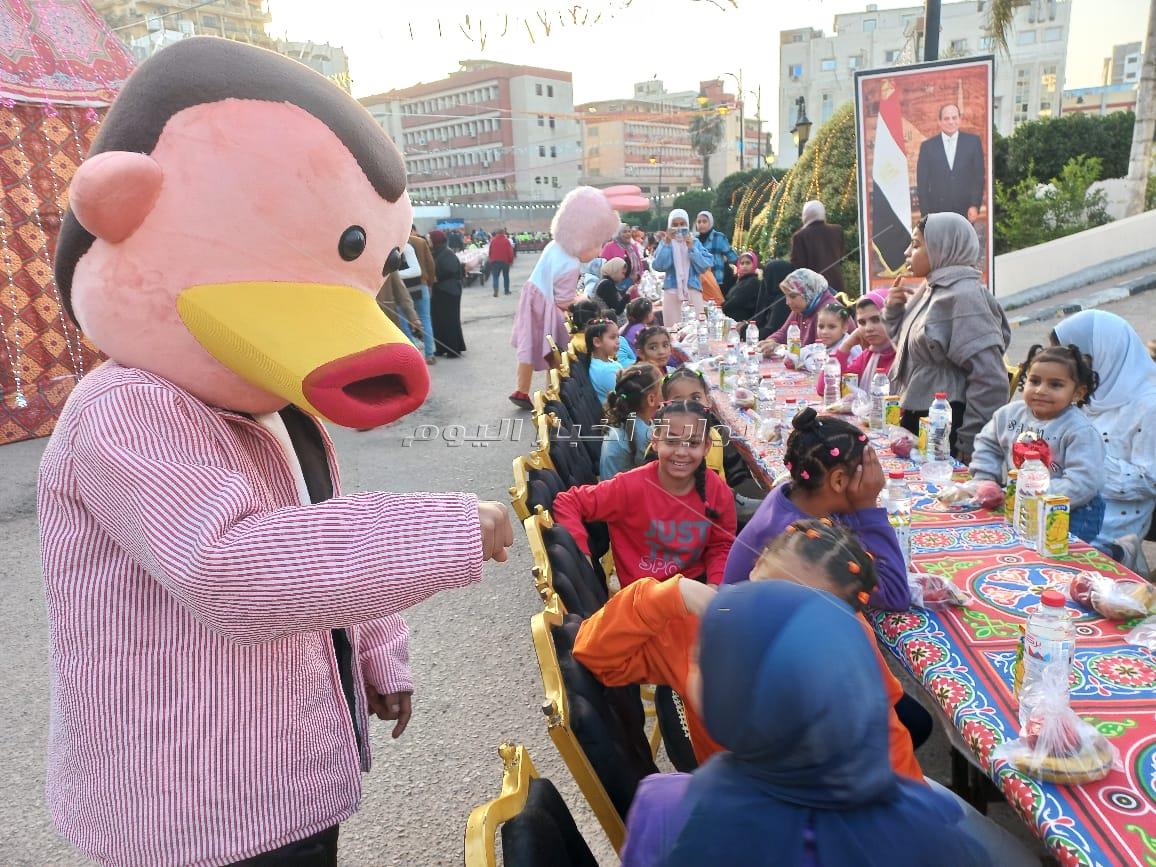 نائب محافظ البحيرة تشارك 1000 من العاملين بقطاع النظافة والقادرون باختلاف