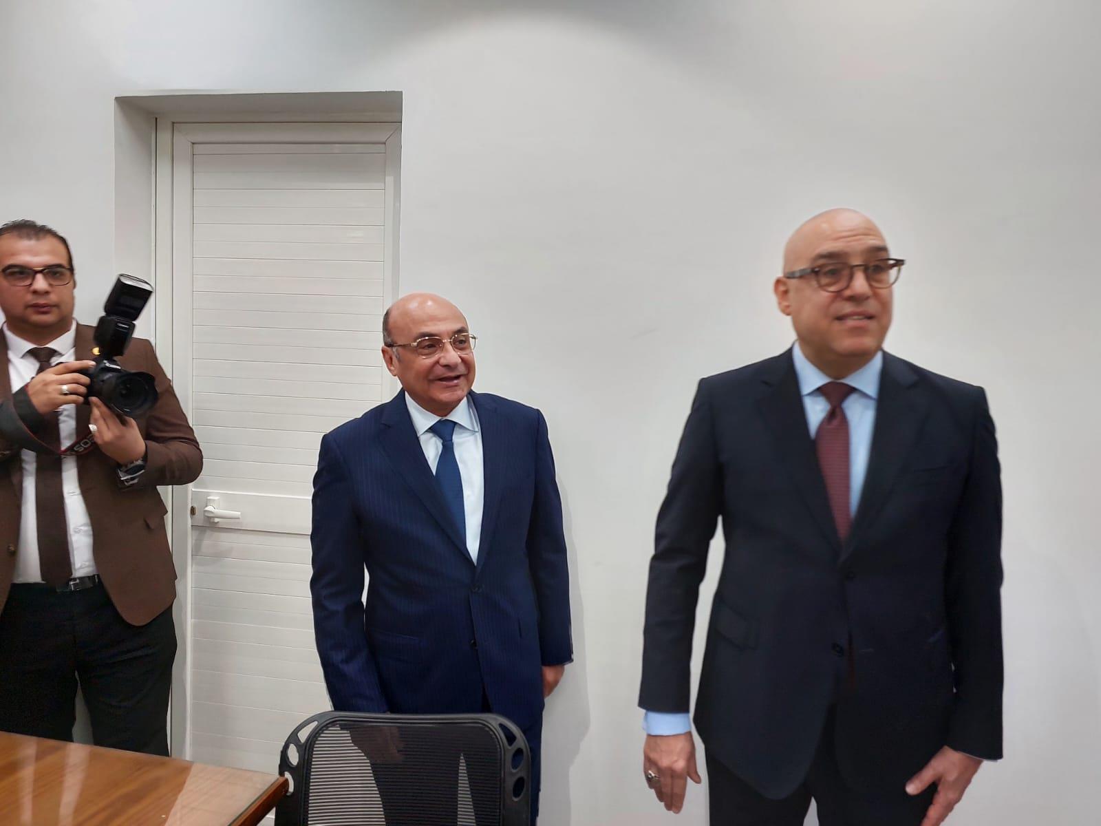المستشار عمر مروان- وزير العدل والدكتور عاصم الجزار- وزير الإسكان وجانب من الافتتاح