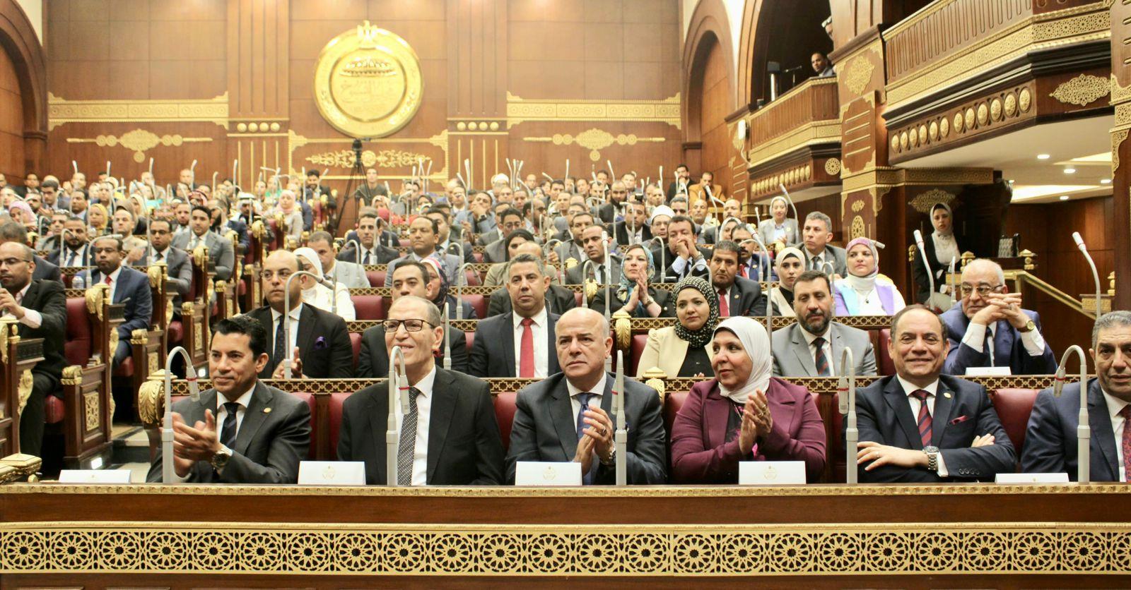 رئيس هيئة النيابة الإدارية يشهد الجلسة الافتتاحية لمحاكاة مجلس الشيوخ