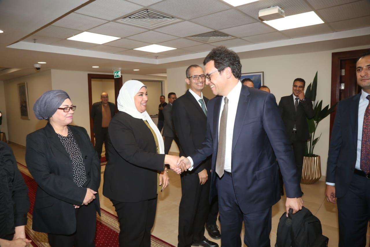 وزير الثقافة يوجه الشكر للدكتورة نيفين الكيلاني ويُعلن خطة النهوض بالقطاع الثقافي