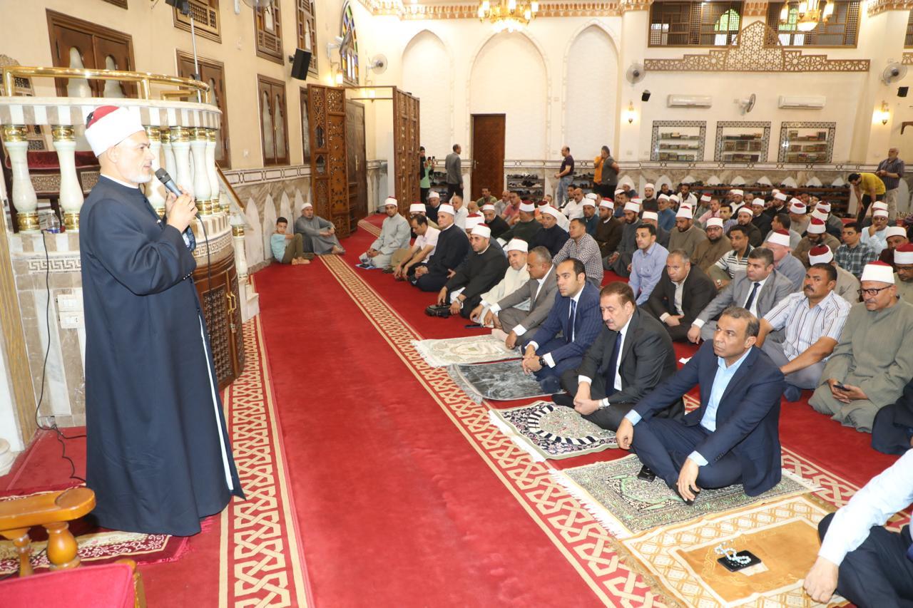 محافظ المنوفية يشهد احتفالية العام الهجري الجديد بمسجد الرؤوف الرحيم بشبين الكوم ... صور
