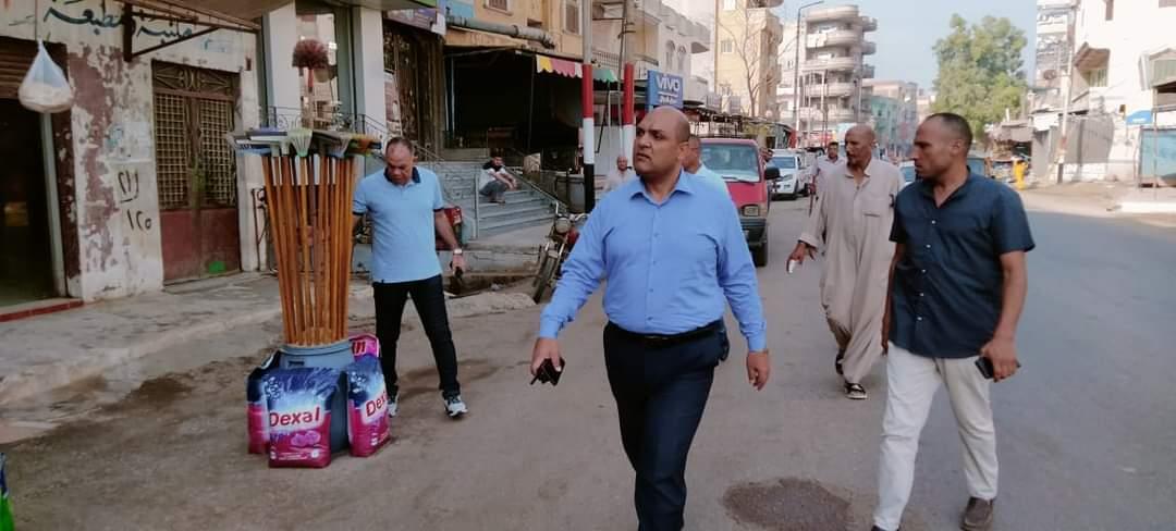 رئيس مدينة دسوق بكفر الشيخ يقود حملة لإزالة الإشغالات
