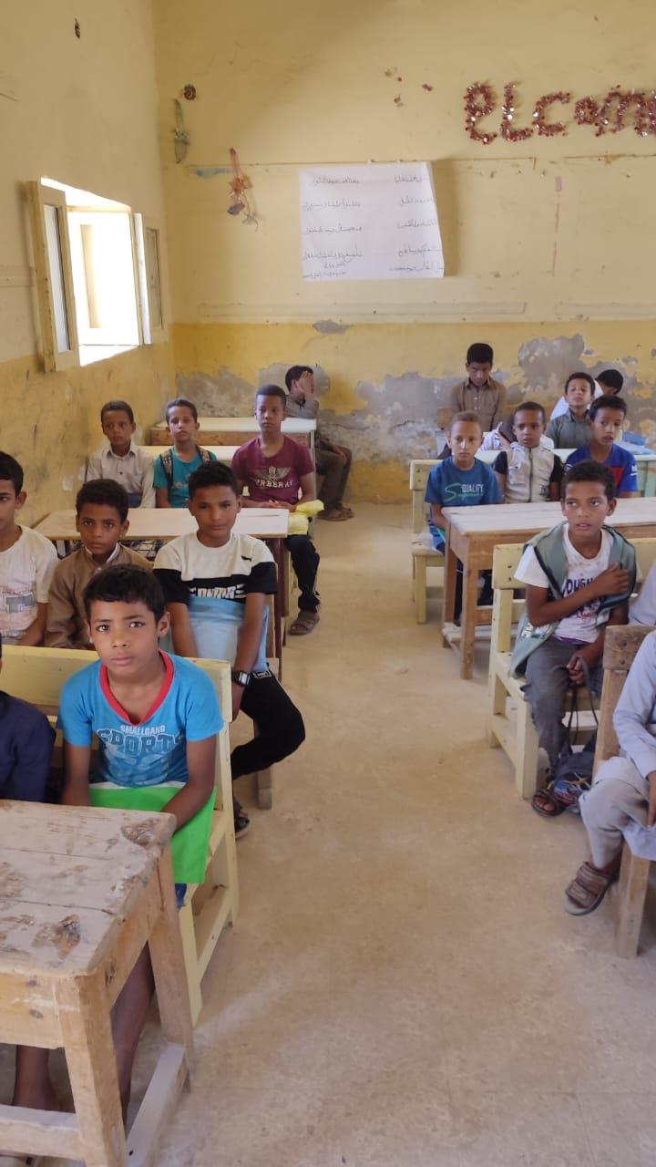  إنطلاق مبادرة  زدني علما بالادارات التعليميه بمطروح 
