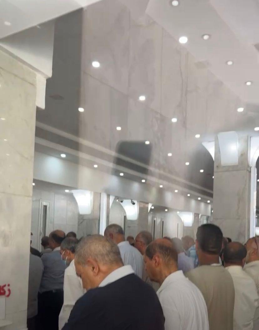 لحظات خروج جثمان حماده أبو اليزيد بحضور نجوم الفن