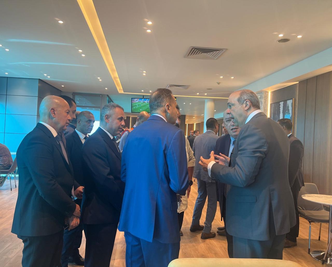 عقب جوالاته الموسعة التي أجراها منذ أيام بمطار القاهرة الدولي ..