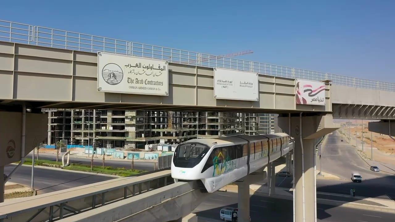 ردا على الشائعات.. عبور قطار المونوريل عند التقاء خط شرق النيل والقطار الكهربائى الخفيف 