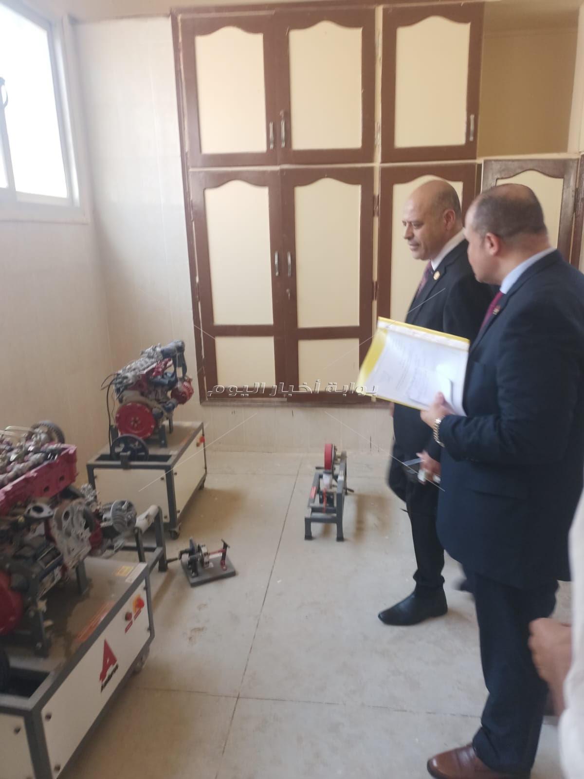 زيارة وزير العمل لمراكز التدريب المهني التابعة للوزارة في بالسويس ‎