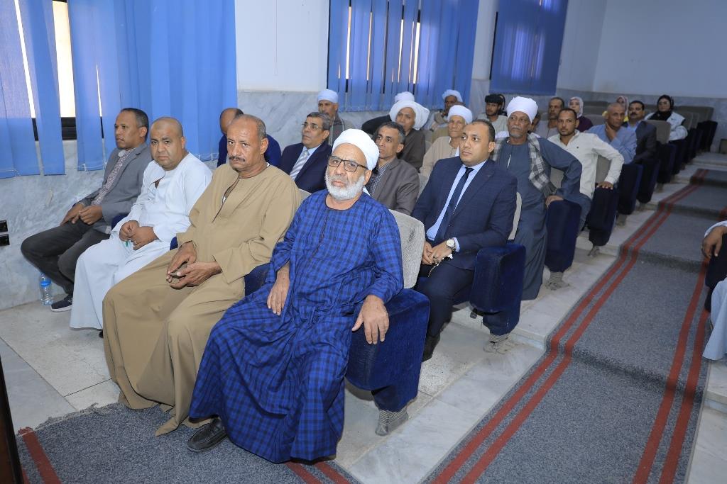 نائب محافظ سوهاج يشهد حفل تسليم حوافز سندات الكربون على المزارعين