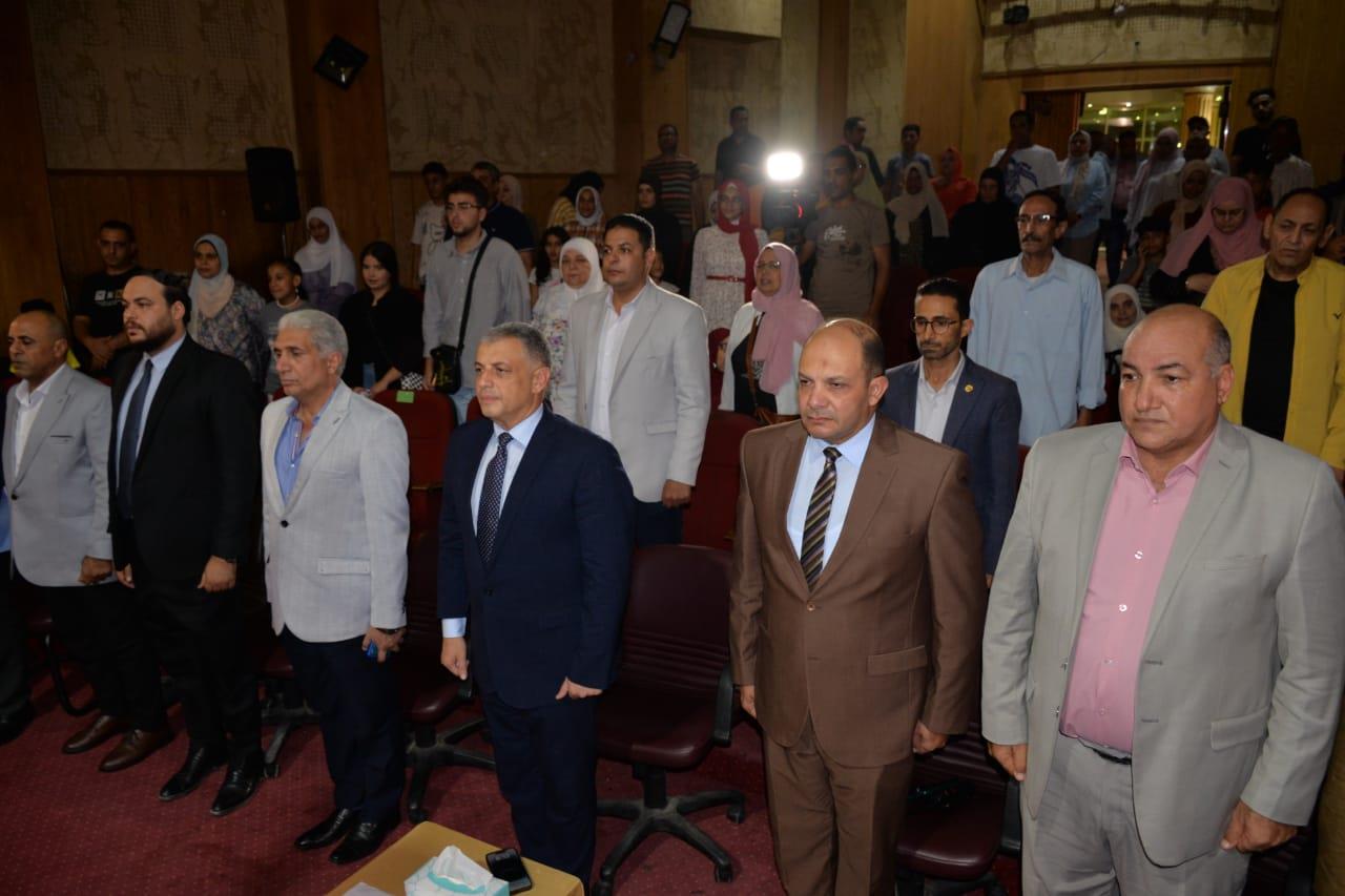  العرض المسرحي "جواز طاهر"
