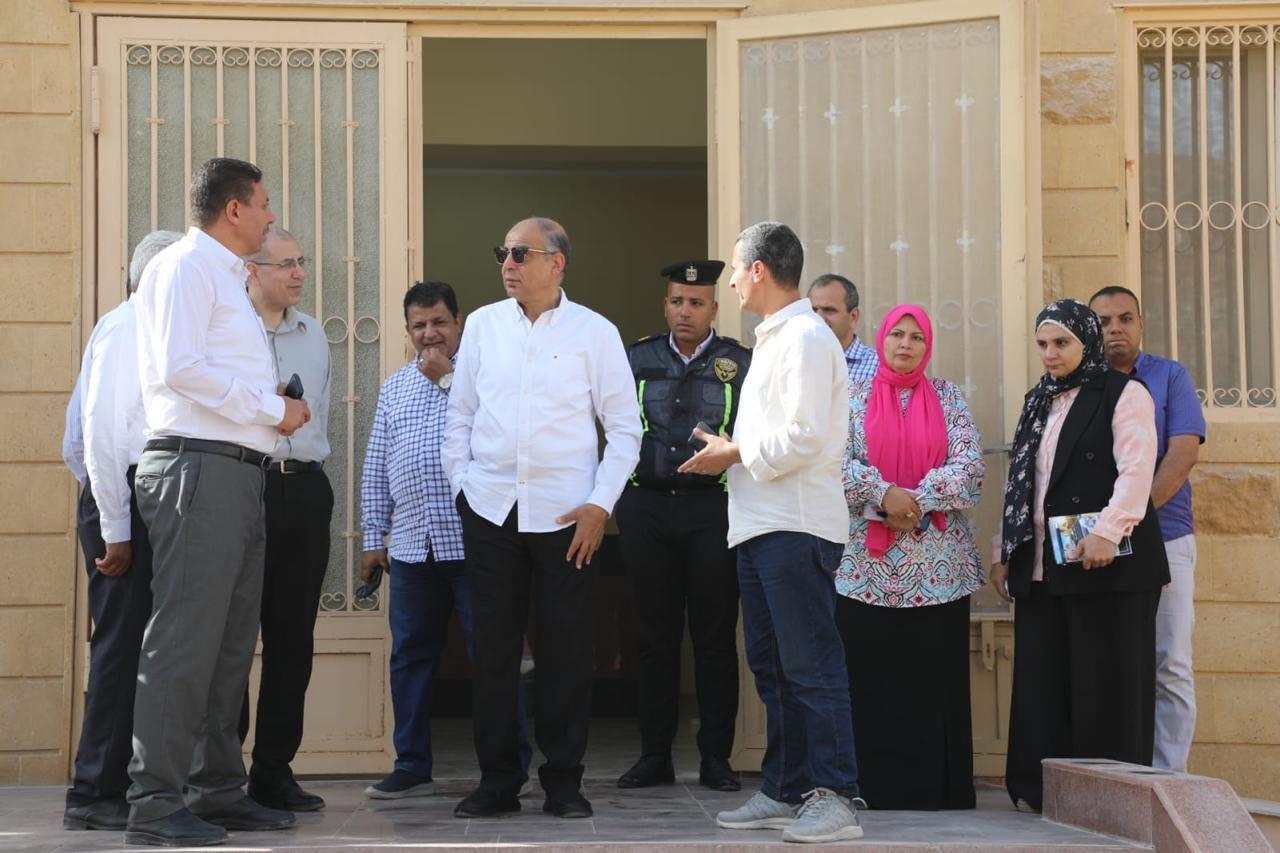 لبحث سبل دعم وتنشيط السياحة