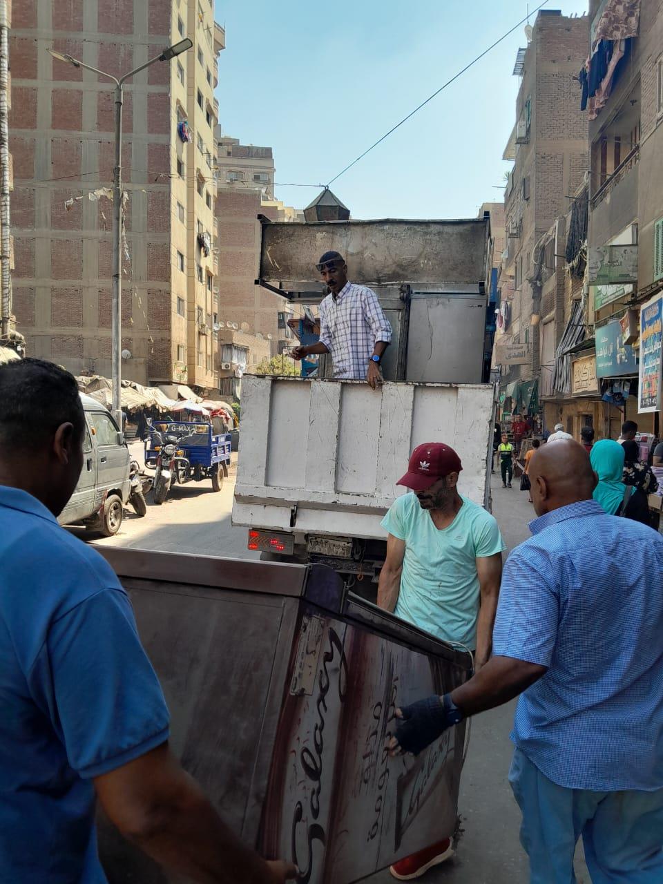 اشغالات بولاق الدكرور تتصدي بكل حسم لكافة تعديات حرم الطريق