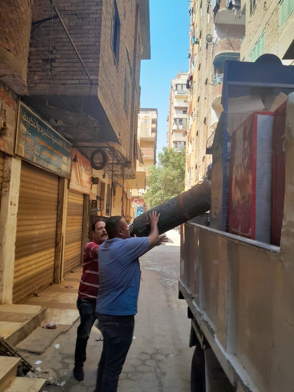 اشغالات بولاق الدكرور تتصدي بكل حسم لكافة تعديات حرم الطريق