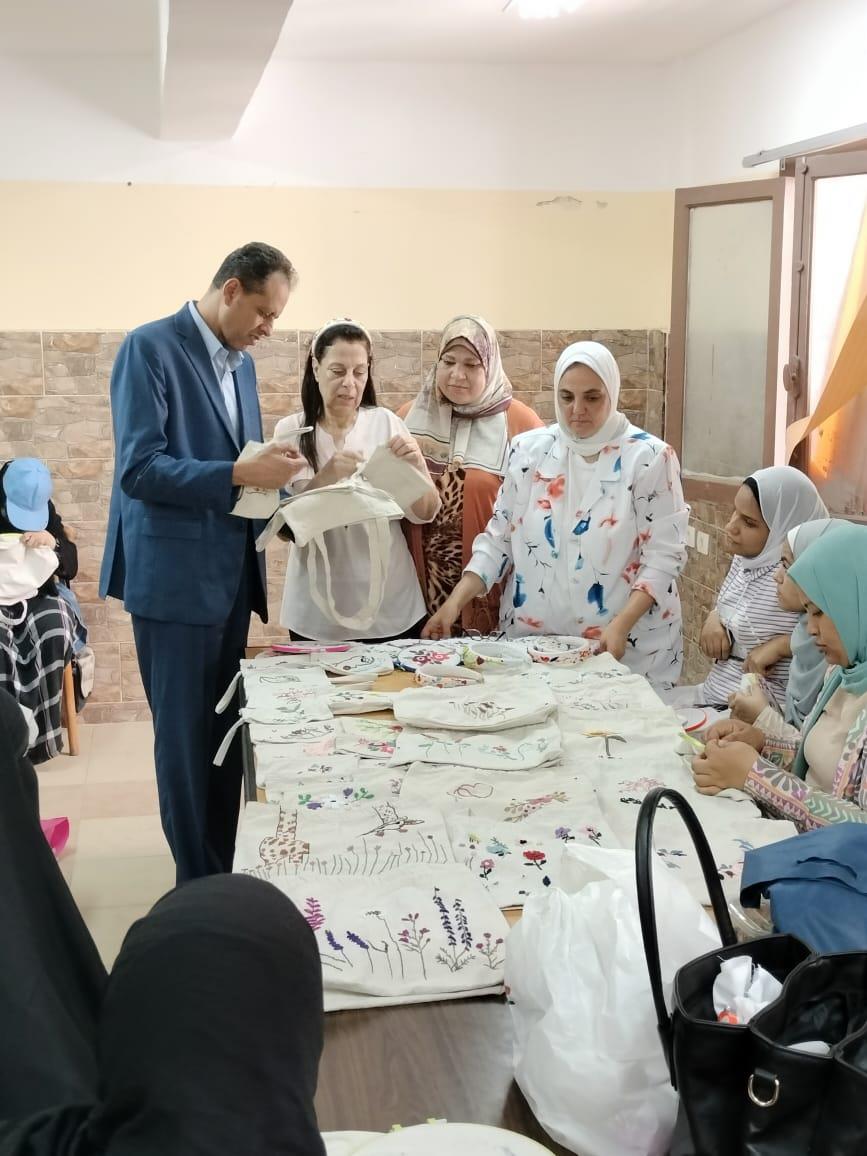 بالتعاون مع جهات محلية ودولية.. دورات تدريبية مجانية  للفتيات بالأسكندرية