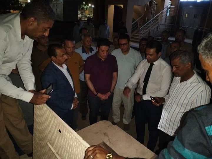 نائب محافظ سوهاج ووكيل الصحة  ينتقلان إلى مستشفى  برديس لمتابعة  حادث سقوط طفل ببلاعة 